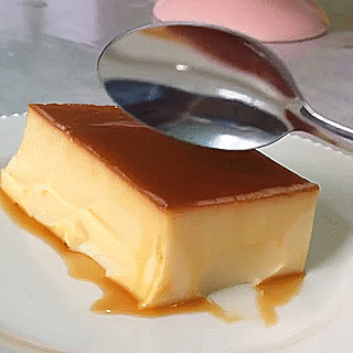 Pudín con caramelo — textura perfecta