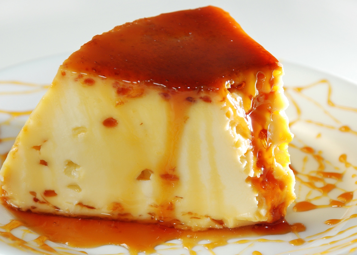 Pudín de leche con caramelo